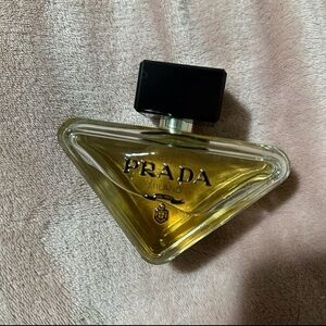 Prada Paradoxe Perfume